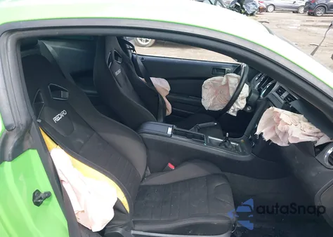 2013 Ford Mustang V6 z USA, uszkodzony, nr VIN 1ZVBP8AM1D5243147